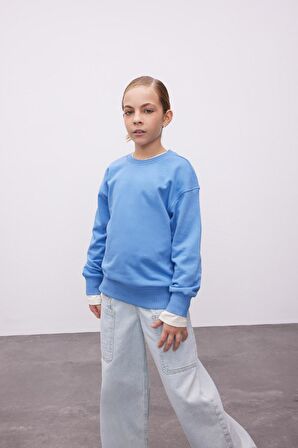 DeFacto Kız Çocuk Relax Fit Bisiklet Yaka Pamuklu Basic Düz Okul Sweatshirt A2797A824AUBE756