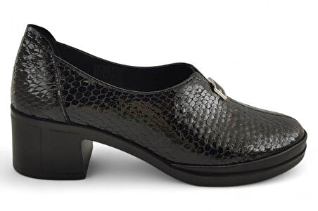Beety 561 Günlük Hakiki Deri Kadın Ayakkabı-Siyah Rugan