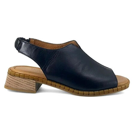 Beety 038 Hakiki Deri Günlük Kadın Sandalet-Siyah