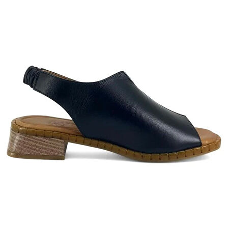 Beety 038 Hakiki Deri Günlük Kadın Sandalet-Siyah