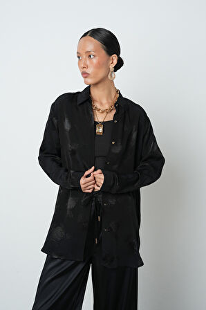 Kadın Siyah Renk Lale Desenli Oversize Kesim Gömlek