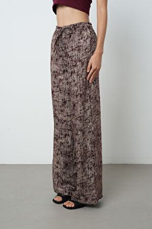 Kadın Bordo Renk Kırçıllı Bol Paça Beli Lastikli Pantolon