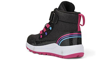 138 Kız Çocuk Okul Öncesi Bot