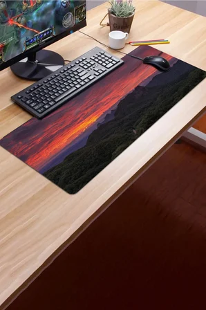 SonicTouch Klavye Mousepad 32x70cm Dikişsiz Pürüzsüz Sıvı Geçirmez Kaymaz Taban Kızıl Ufuk