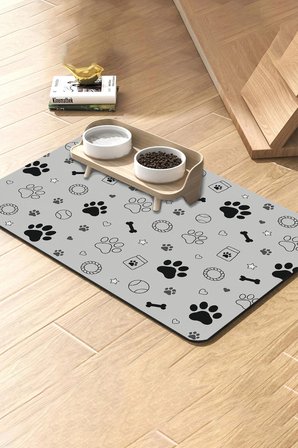 MAtGo Pati Kedi Köpek Beslenme Matı 50x70cm Su Geçirmez Mama Kabı Altlığı Paspas Siyah Beyaz Patiler