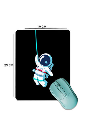 SonicTouch Astronot Temalı Siyah Pürüzsüz Yüzey Kaymaz Dikişsiz Kenar Gamer Oyuncu Mouse Pad 19x23cm