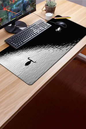 SonicTouch Klavye Mousepad 40x90cm Dikişsiz Pürüzsüz Sıvı Geçirmez Kaymaz Taban Kuğuların Dengesi