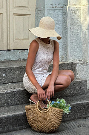Sorrento Kadın Beyaz Dantel İşlemeli Midi Elbise – Zarif Yazlık Şıklık