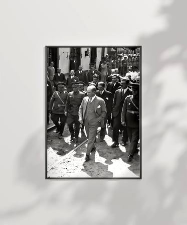 Çerçevesiz Poster Cumhuriyetin Ayak Sesleri