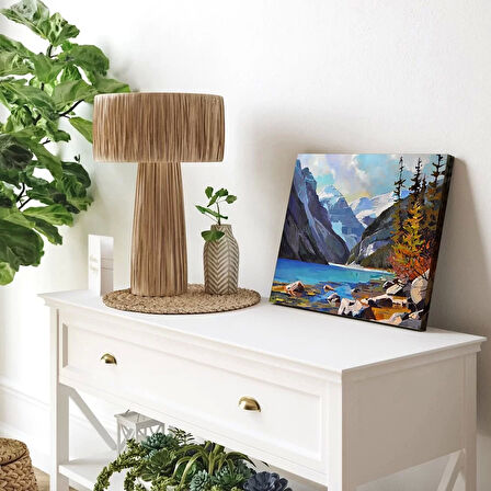 Alp Dağlarının Gölgesinde Kanvas Tablo