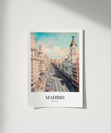 Çerçevesiz Poster Madrid’in İkonik Caddesi