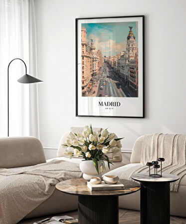 Çerçevesiz Poster Madrid’in İkonik Caddesi
