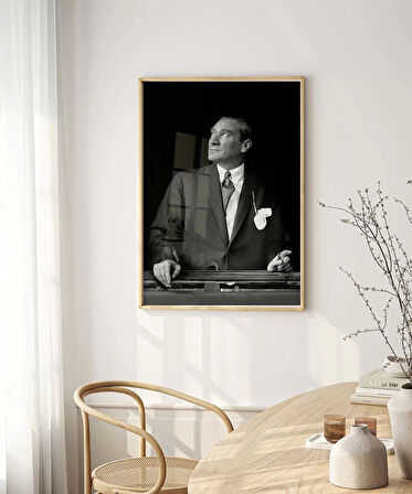 Çerçevesiz Poster Ufka Bakan Lider