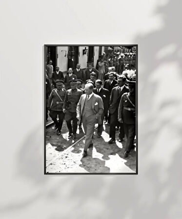 Çerçevesiz Poster Cumhuriyetin Ayak Sesleri