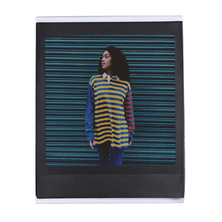 Instax SQ1 Beyaz Fotoğraf Makinesi 10lu Kare Film ve Pleksi Çerçeve