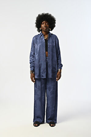 Kadın İndigo Renk Çiçek Ve Yaprak Desenli Oversize Tesettür Gömlek