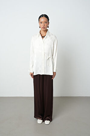 Kadın Ekru Renk Yandan Bağlamalı Desenli Gömlek