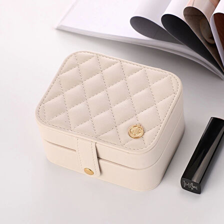 Deri Mini Baklava Desenli Seyahat Takı Bijuteri Mücevher Kutusu Organizer Düzenleyici 11,5cm Krem İthal Ürün