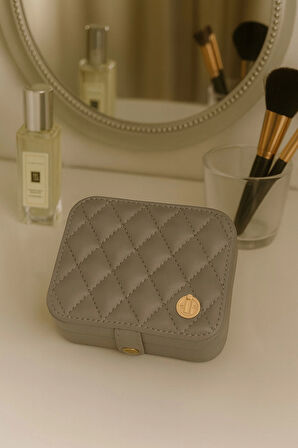 Deri Mini Baklava Desenli Seyahat Takı Bijuteri Mücevher Kutusu Organizer Düzenleyici 11,5cm Gri İthal Ürün