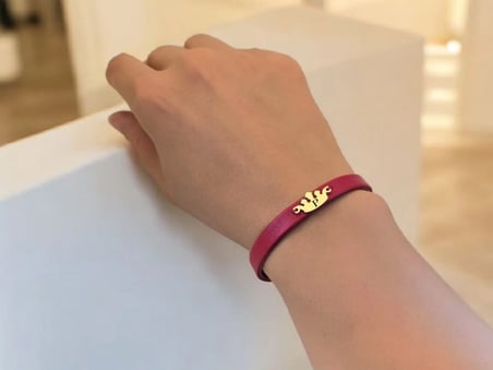 14 Ayar Altın Plakalı P Harfine Özel Taç Figürlü Doğal Bordo Derili Hediye Bileklik-625