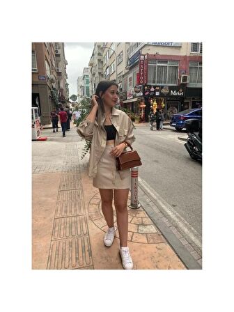 Bej Deri Düğme Detaylı Gömlek