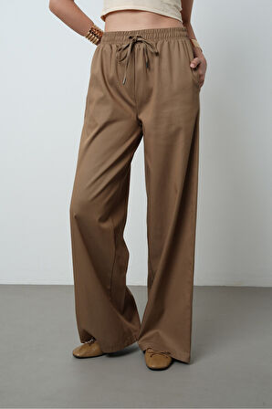 Kadın Bol Paça Beli Lastikli Düz Renk Pantolon
