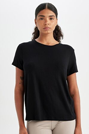 DeFactoFit Standart Fit Bisiklet Yaka Sporcu Basic Düz Kısa Kollu Tişört D1904AX24AUBK81