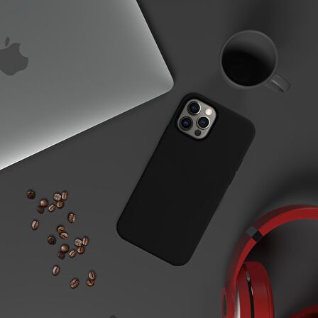 Apple iPhone 15 Pro Max 6.7'' İnce Mat Silikon Kılıf Siyah