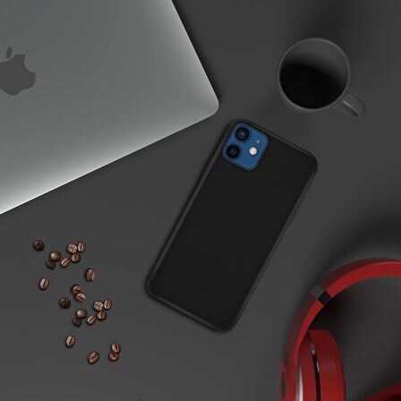 Apple iPhone 15 6.1'' İnce Mat Silikon Kılıf Siyah