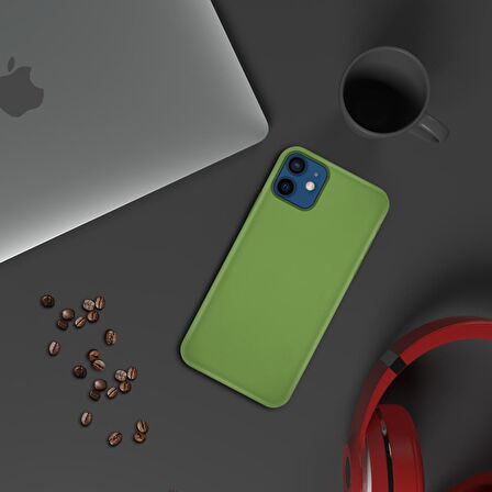 Apple iPhone 15 Plus 6.7'' İnce Mat Silikon Kılıf Yeşil