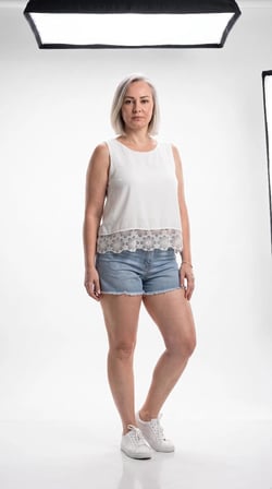 A Kesim , Etek Ucu Dantel Detay Tül Bluz (Ekru)