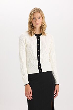 Fitted Bisiklet Yaka Düğme Kapamalı Basic Düz Triko Hırka