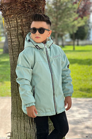 Erkek Çocuk Sabit Kapüşonlu Metal Armalı İçi Kürklü Mont KM3987