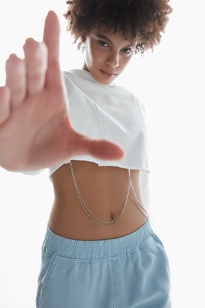 Kırık Beyaz Crop Chain Detailed Sweatshirt