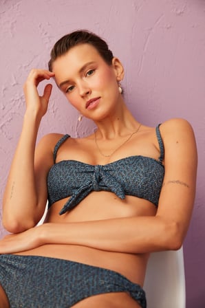 Çok Renkli Fiyonk Detaylı Claudia Straplez Bikini Üstü