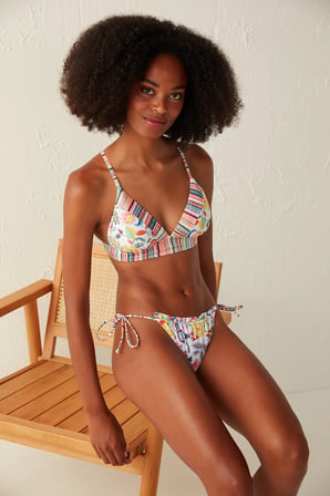 Çok Renkli Escape Çiçek Desenli Fırfır Detaylı Bikini Altı
