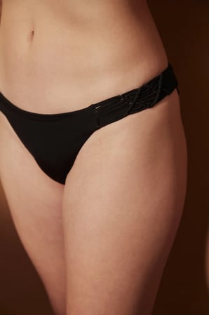 Siyah Basic Macrame Bikini Altı