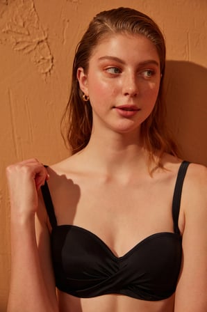 Basic Beauty Form Toparlayıcı Bikini Üstü