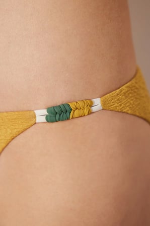Blanca Side Dokulu ve Makromeli Sarı Bikini Altı
