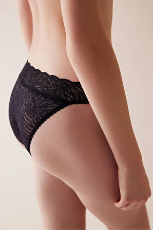 Lacy Elegance Dantel Siyah Slip Külot