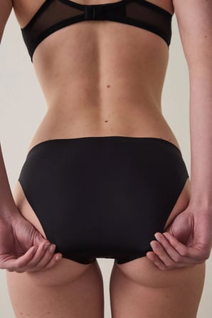 İz Bırakmaz Nude Siyah Senselast Slip Külot