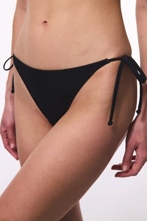 Siyah Bağlamalı Düşük Bel Bikini Altı