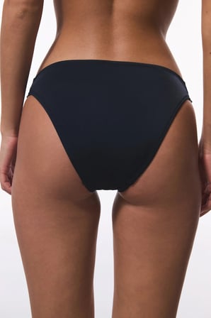 Siyah Macrame Düşük Bel Bikini Altı