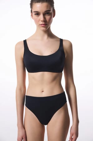 Siyah Bra Sabit Kaplı Bikini Üstü
