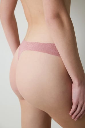 Invisible Laser Cut Lacy Gül Kurusu Tanga Külot