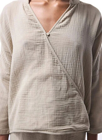 Penti Normal V Yaka Bej Kadın Gömlek PLKM2PL425IY