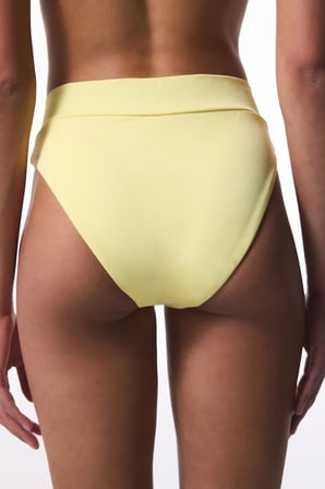 Sarı V Kesimli Slip Bikini Altı