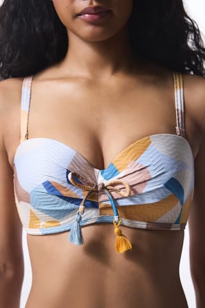 Misty Lotus Toparlayıcı Balenli Balconette Bikini Üstü