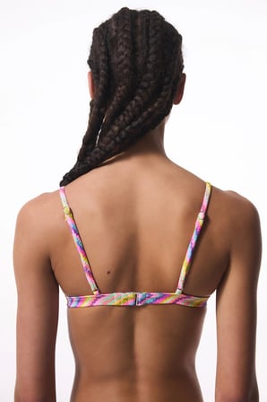 Zigzag Desenli Üçgen Bikini Üstü