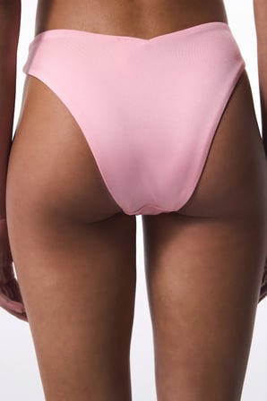 Pembe Boncuk Detaylı V Kesim Bikini Altı 